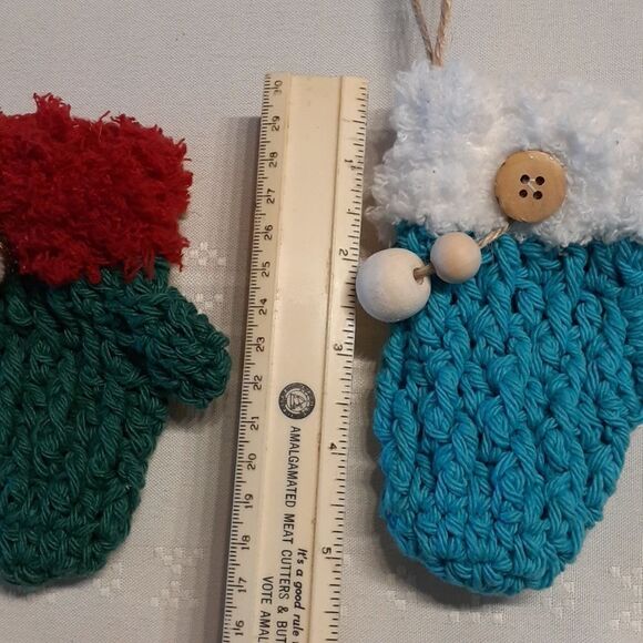5 pc.mitten ornaments - Picture 7 of 8
